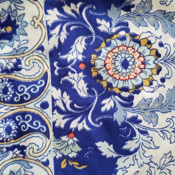 🤩3/$20🤩 Cute top - Picture 3 of 6